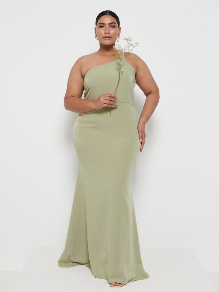 Souki Is 5'8" & Wears Size UK 18|Amelia Crepe Maxi Bridesmaid Dress Curve - Olive