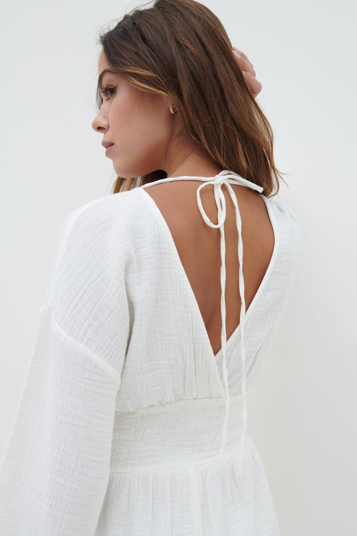 Elissa Is 5'8.5" & Wears Size UK 8|Blake Shirred Playsuit - White