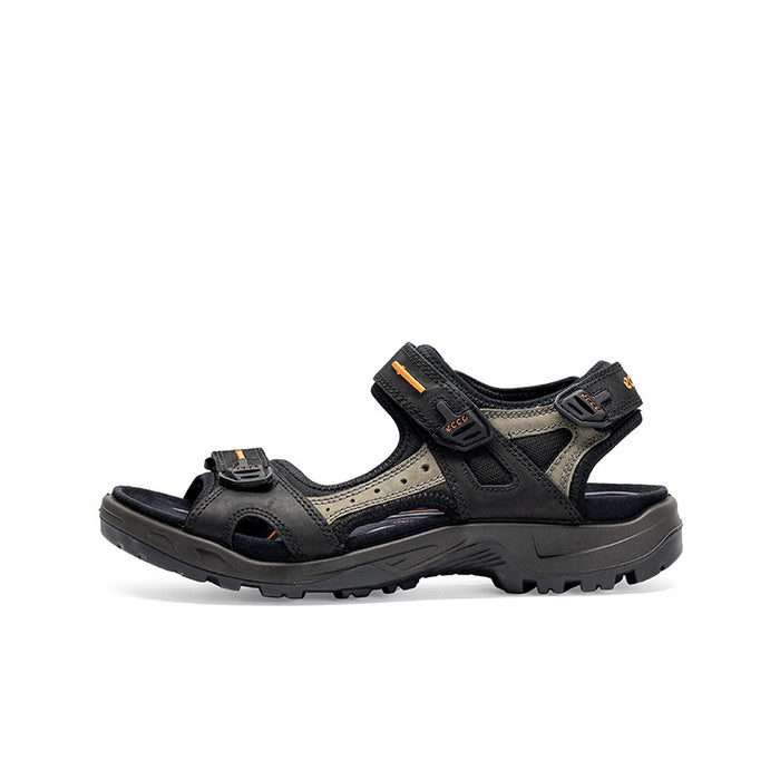 Men’s offroad sandals in black and light gray nubuck with adjustable hook-and-loop straps