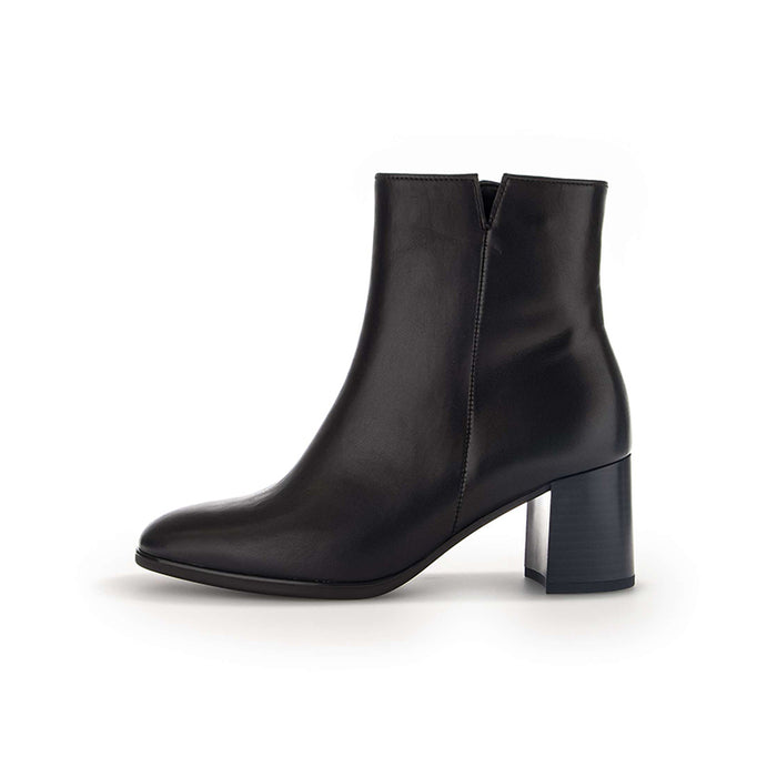 Women’s leather ankle boots, black with square toe and stacked block heel