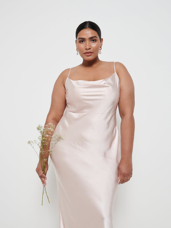 Souki Is 5'8" & Wears Size UK 18|Keisha Maxi Bridesmaid Dress Curve - Matte True Blush