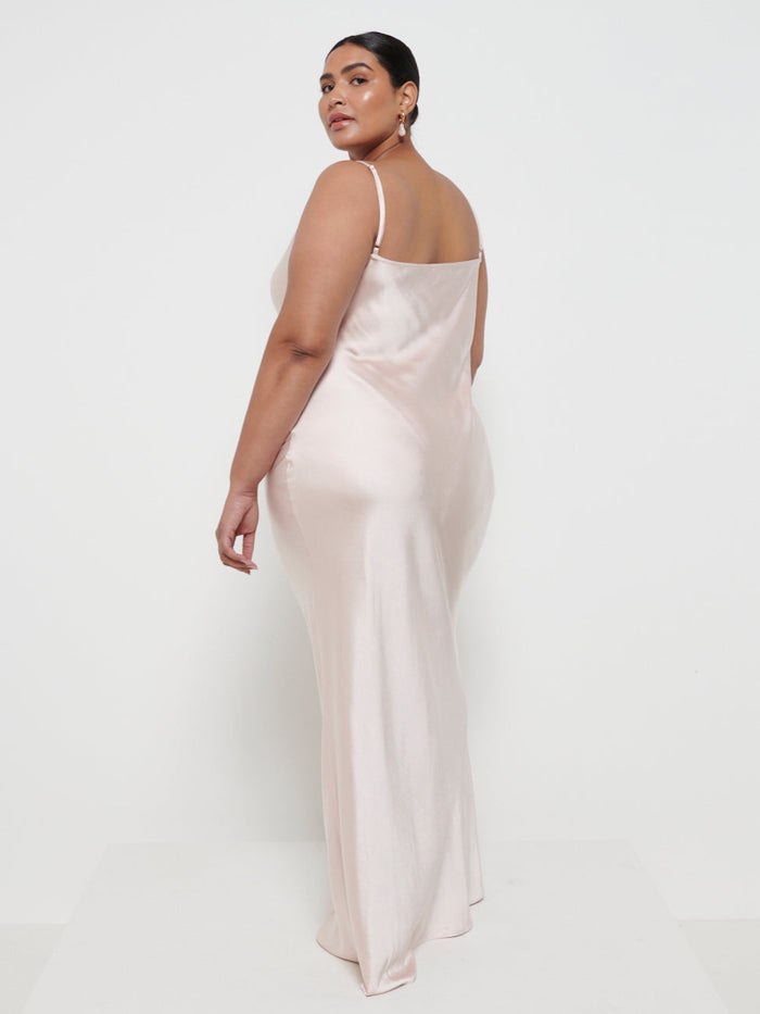 Souki Is 5'8" & Wears Size UK 18|Keisha Maxi Bridesmaid Dress Curve - Matte True Blush