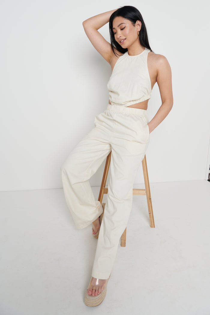 Sasha Is 5'4" & Wears Size UK 8|Lexi Scrunch Backless Jumpsuit - Off White