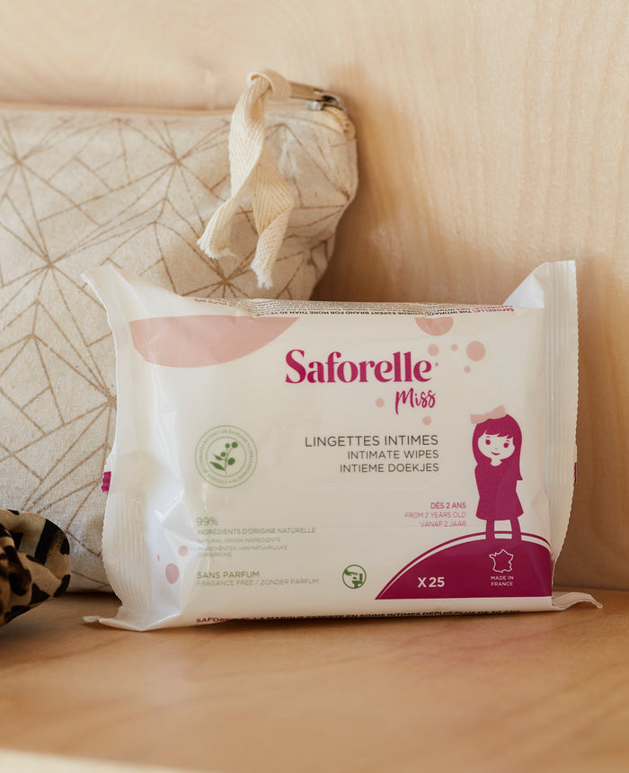 Lingettes Saforelle miss soins intimes pour toilette intime, hydrate et apaise, pour peau normale et sensible x25, 99% d'ingrédients naturels