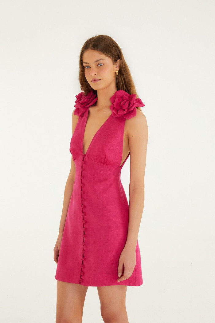 FARM Rio model wearing the Green Monstera Leaf Sleeveless Euroflax Premium Linen Maxi Dress