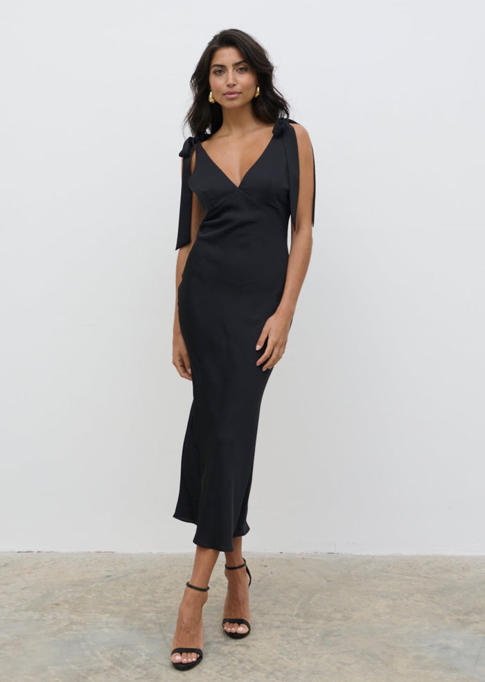 Lygia Is 5'9" & Wears Size UK 8|Piper Tie Midaxi Dress - Black