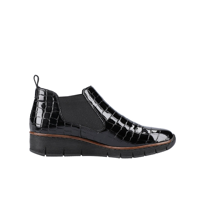Black crocodile-pattern slip-on ankle boots with elastic gore and rubber tread sole