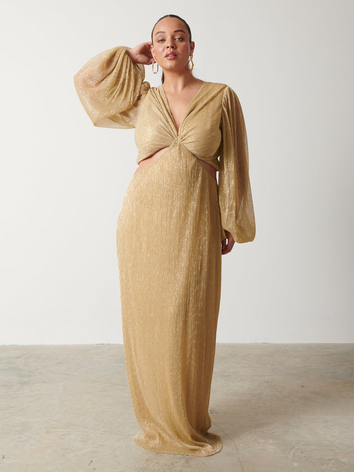 Romi Is 5'6.5" & Wears Size UK 18|Zaya Plisse Metallic Maxi Dress Curve - Metallic Gold
